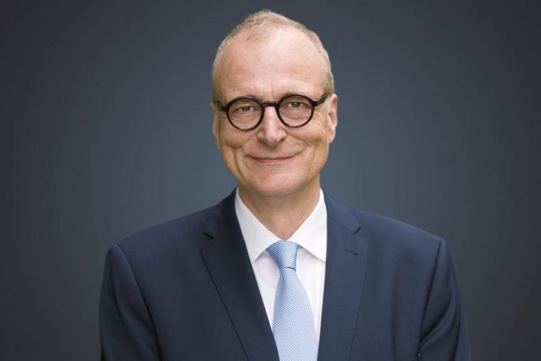 Christian Nienhaus, Senior Vice President Strategy News Media National bei Axel Springer, übergibt das operative Verlagsmanagement (Fotocredit: Axel Springer)