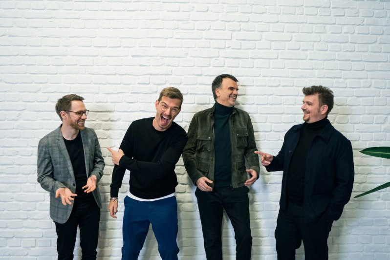 v.l.: Johannes Patzig, Joko Winterscheidt, André Pollmann und Michalis Pantelouris (Fotocredit: GQ/Basti Mowka)